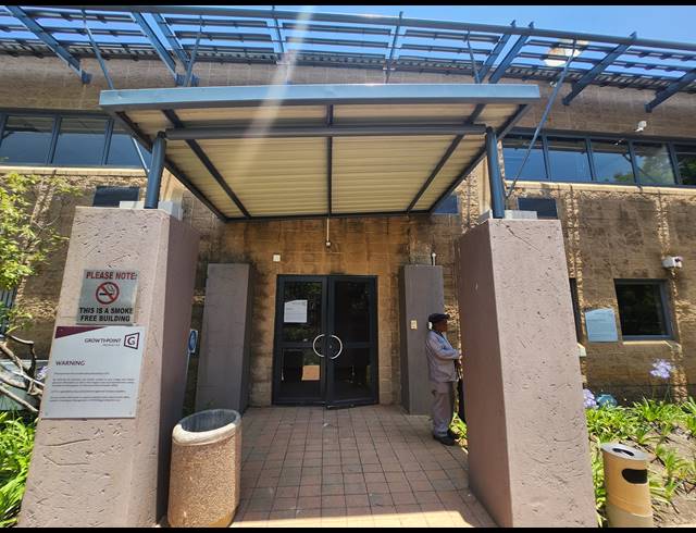 385.40M² OFFICE TO LET IN RANDJESPARK